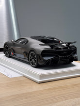 Load image into Gallery viewer, Bugatti Divo - titanium silver / Blancpain (matte) - 1:18
