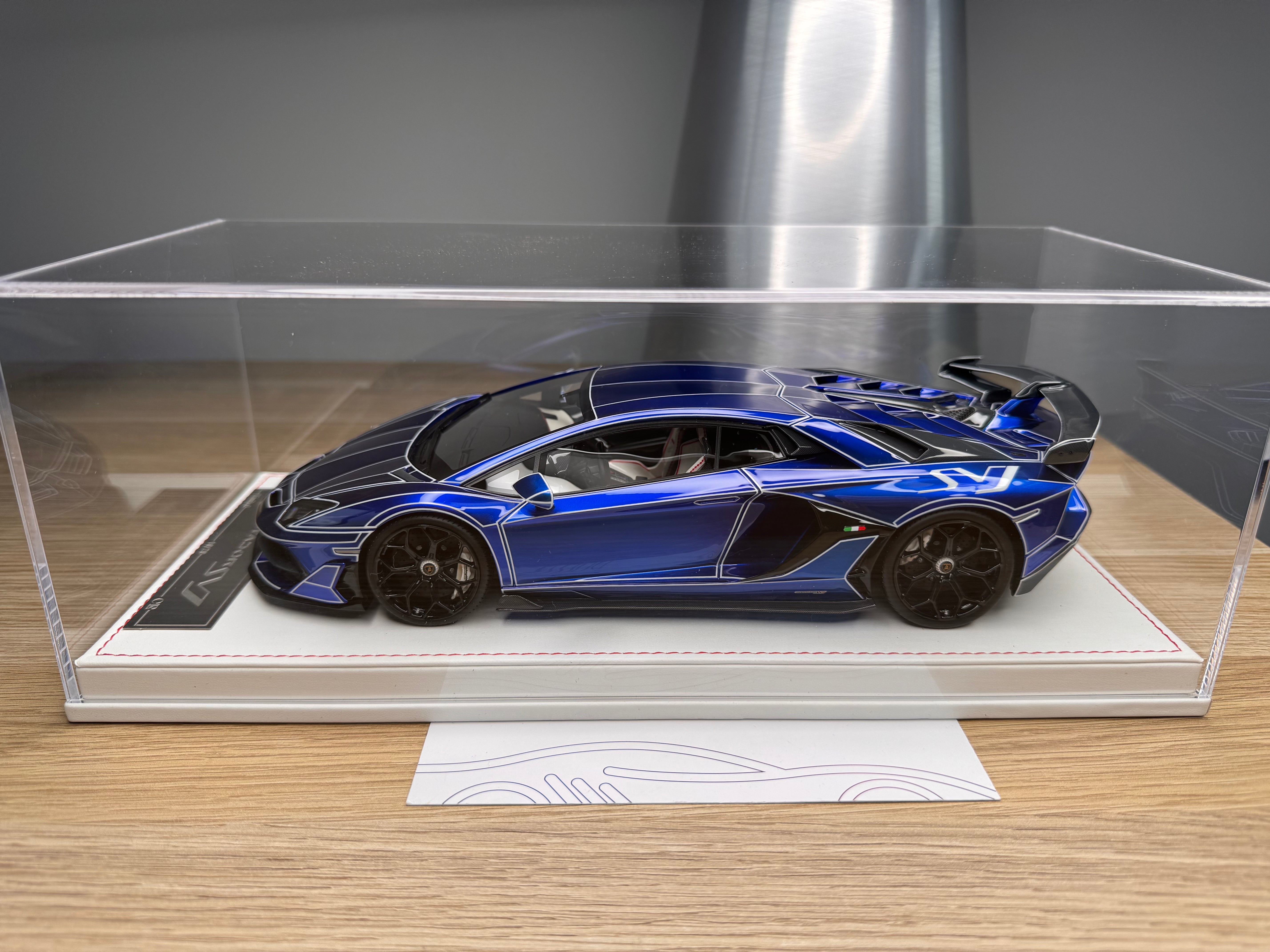 Lamborghini Aventador SVJ - Blue Luminous - 1:18