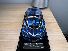 Load image into Gallery viewer, Bugatti Chiron Super Sport 300 - Blue Carbon Stripe - 1:18
