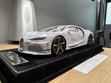 Load image into Gallery viewer, Bugatti Chiron Super Sport - White Griotte - 1:18
