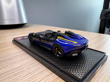 Load image into Gallery viewer, Ferrari Monza SP2 - Blu Viery - New Black Daytona - 1:43
