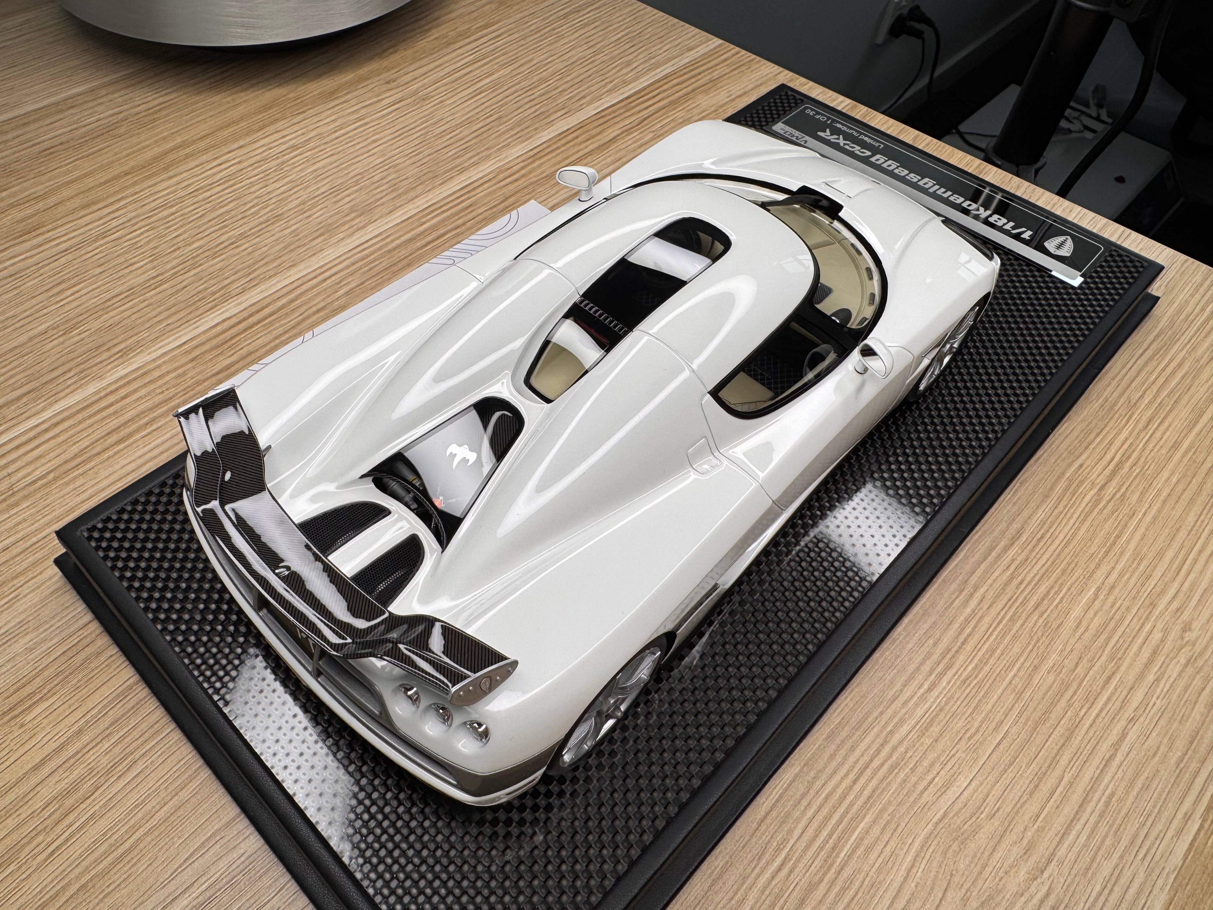 Koenigsegg CCXR - Pearl White - 1:18