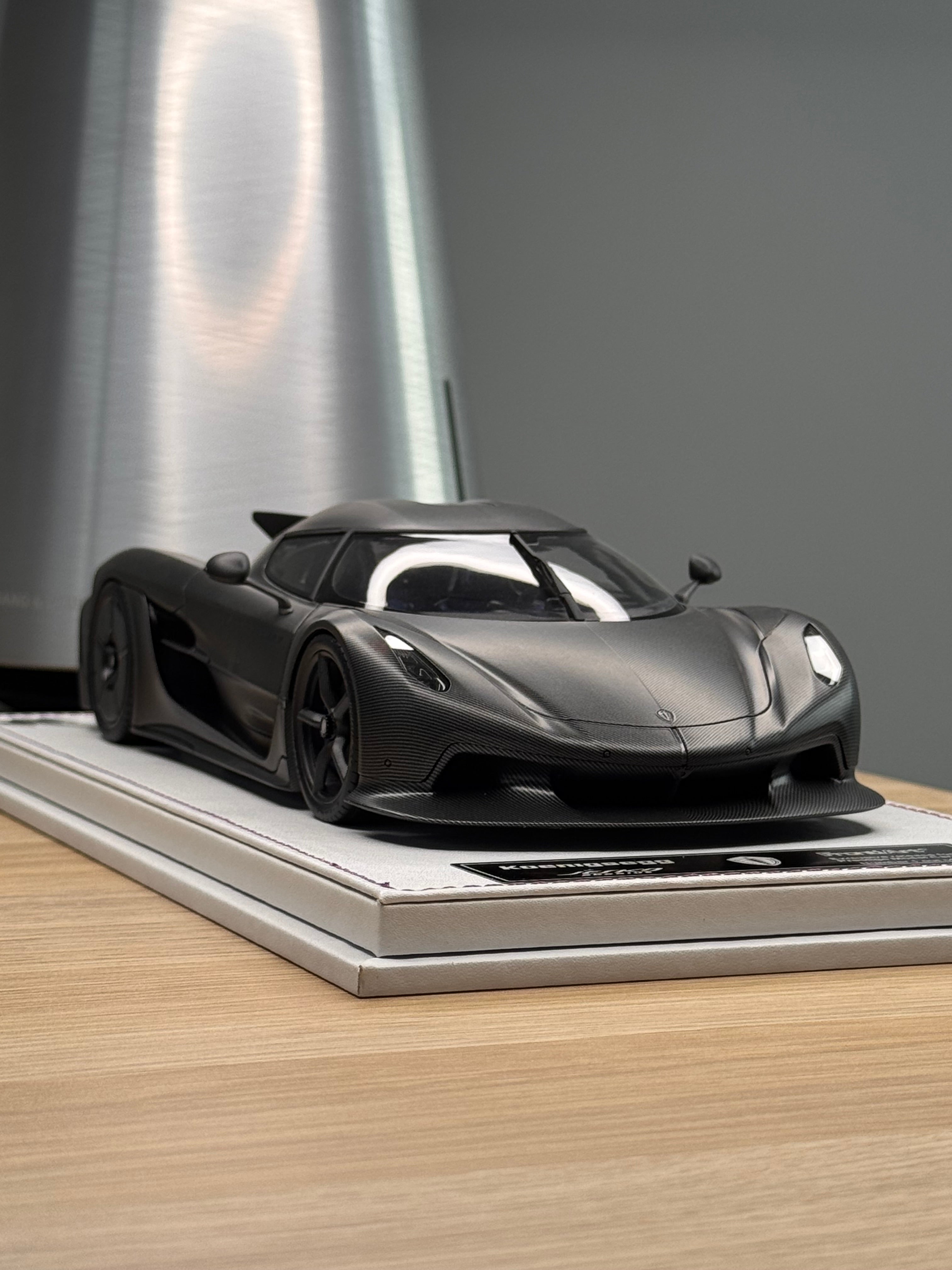 Koenigsegg Jesko Absolut 7289 PMC Special Project - naked carbon - 1:18