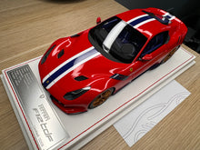 Load image into Gallery viewer, Ferrari F12tdf - Rosso Corsa golden rims - 1:18
