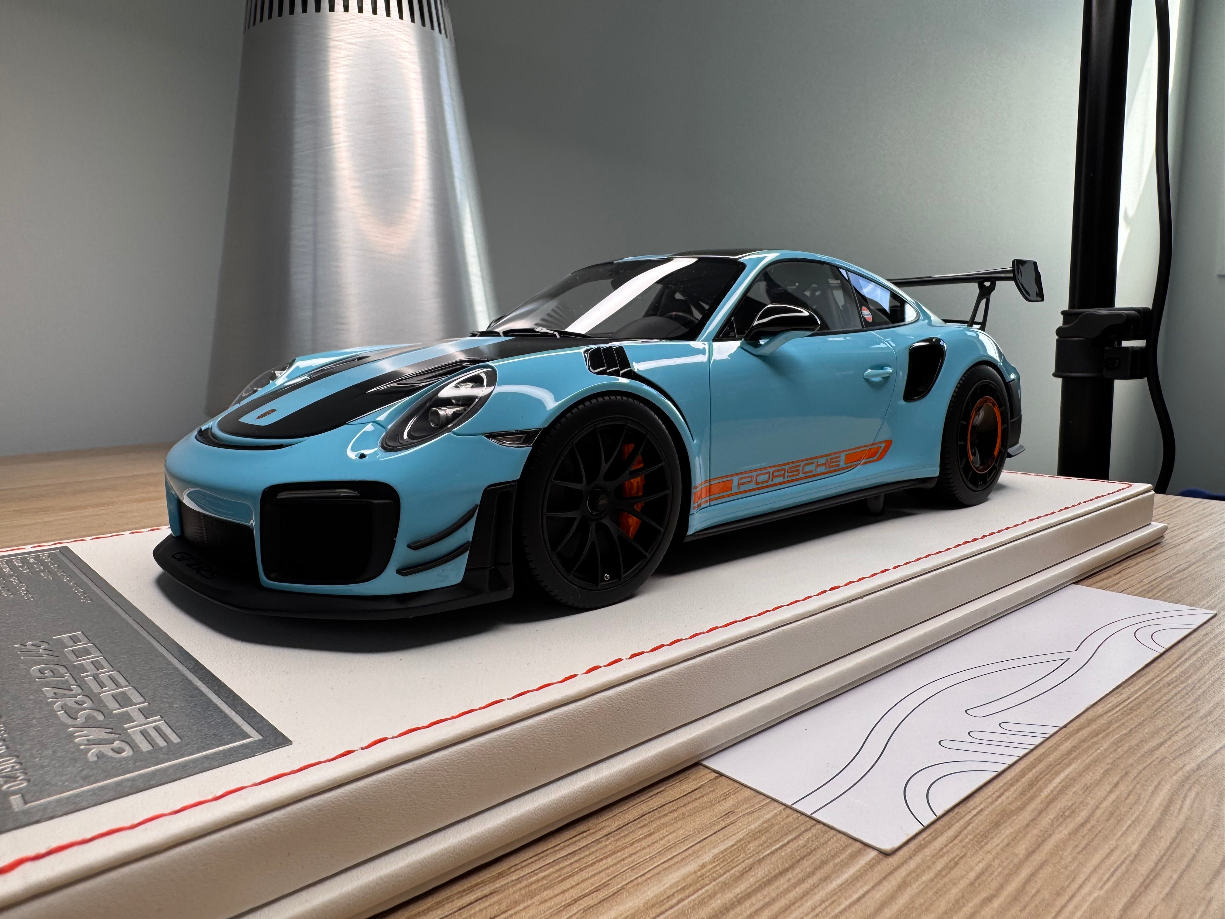 Porsche 911 GT2RSMR - Gulf Blue - 1:18