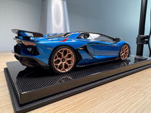 Load image into Gallery viewer, Lamborghini Aventador SVJ - Blu Uranus - 1:18
