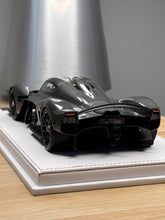 Load image into Gallery viewer, Aston Martin Valkyrie PMC Special Project - carbon - 1:18
