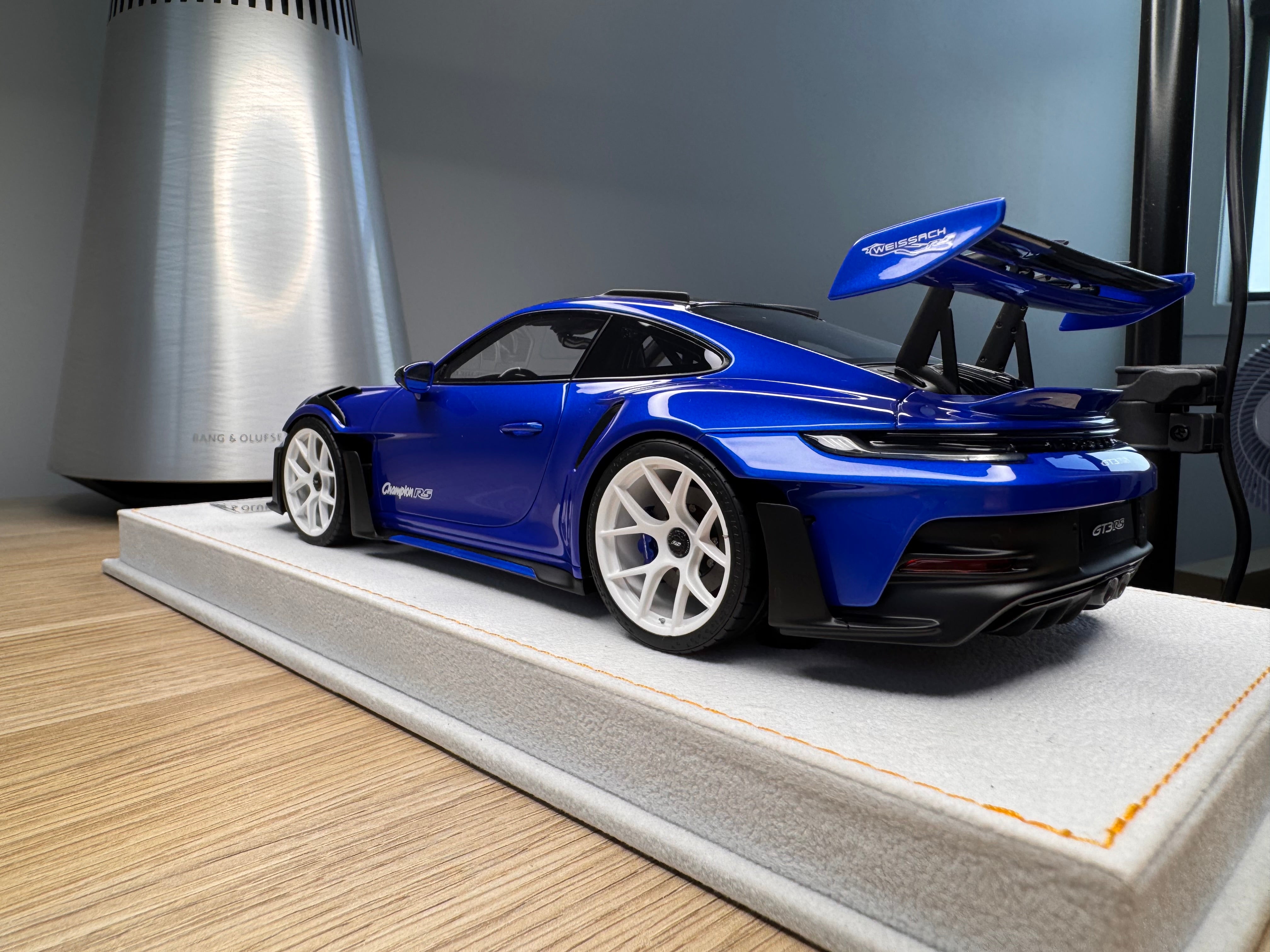 Porsche 911 992 GT3RS - Metallic Blue - 1:18