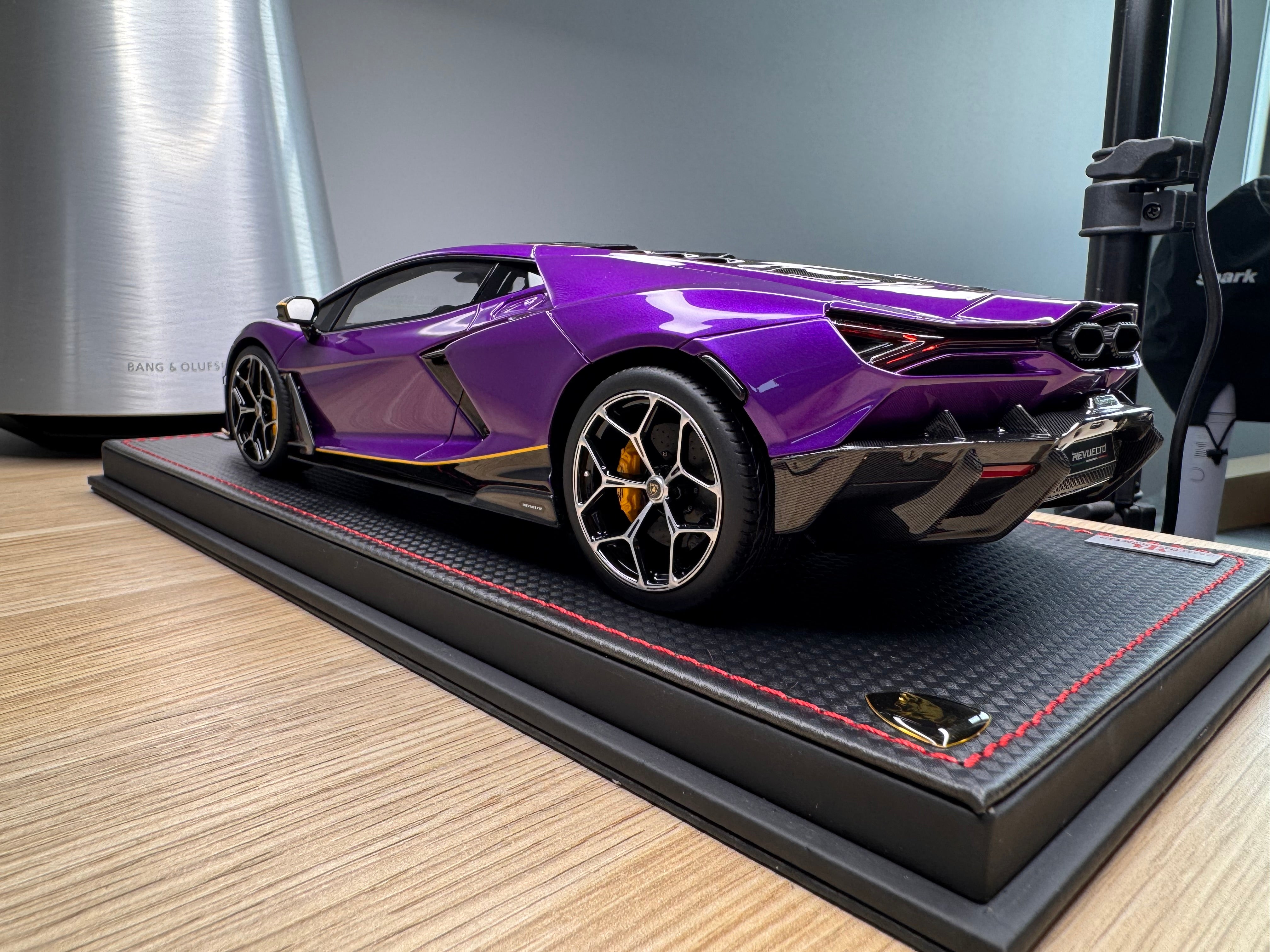 Lamborghini Revuelto - Viola Pasifae with yellow livery - 1:18