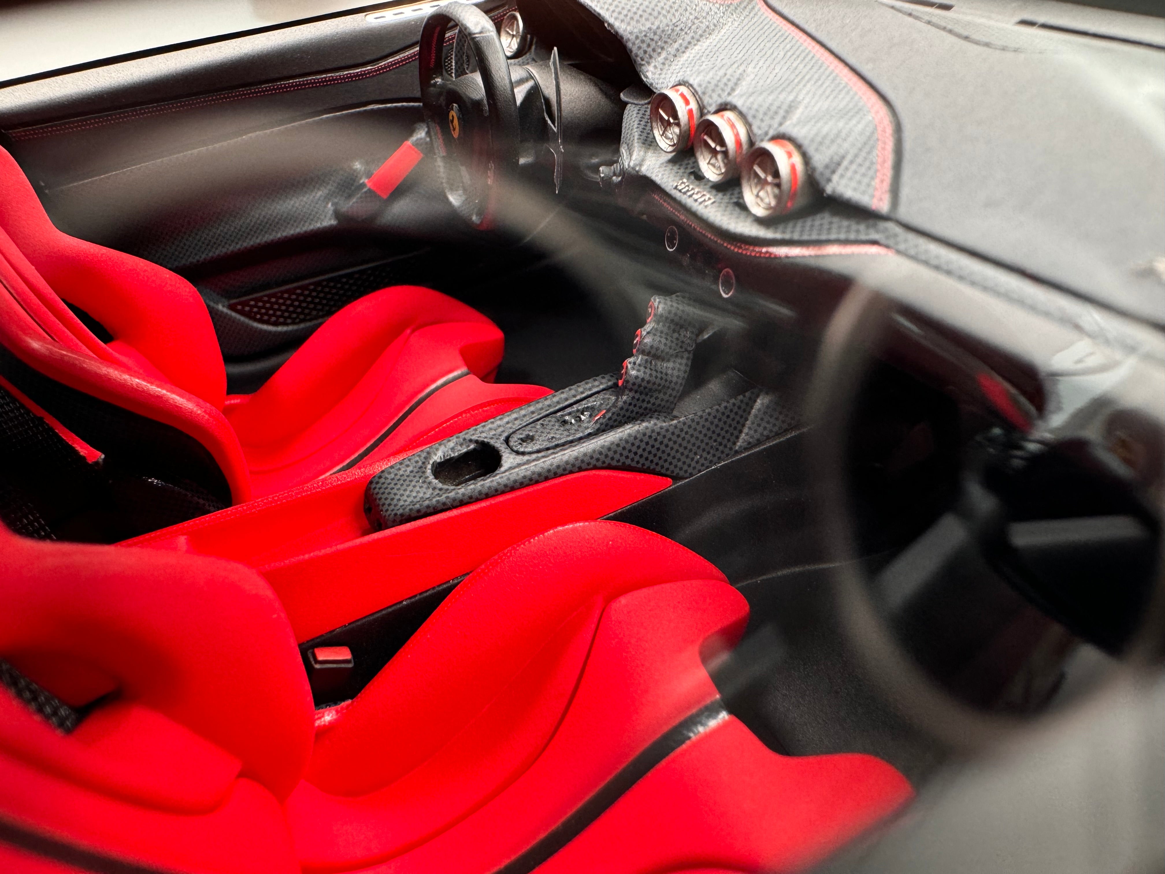 Ferrari F12tdf - Metallic Silver - 1:18