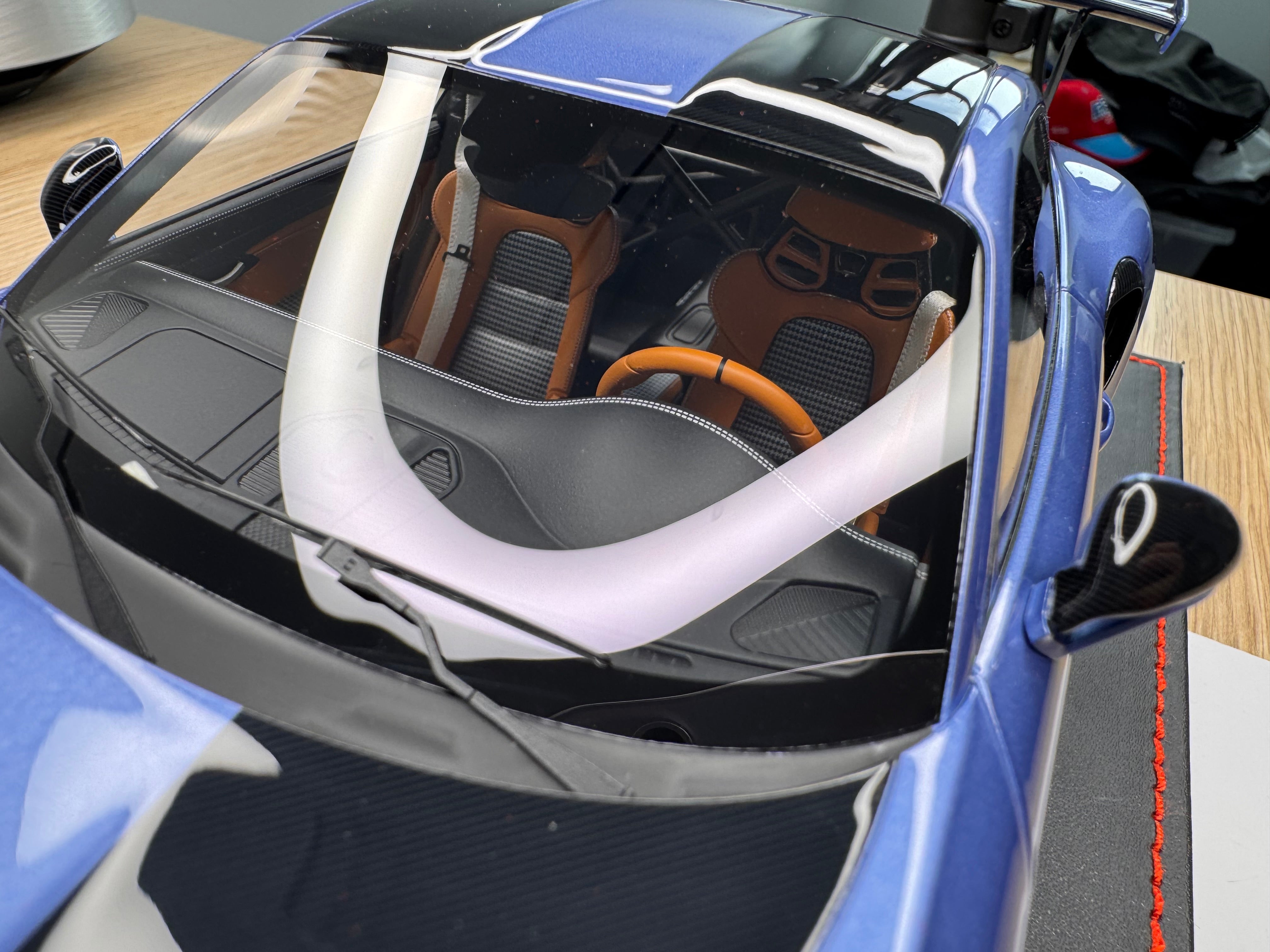 Porsche 911 GT2RS - PTS Gemini Metallic on black leather base - 1:18