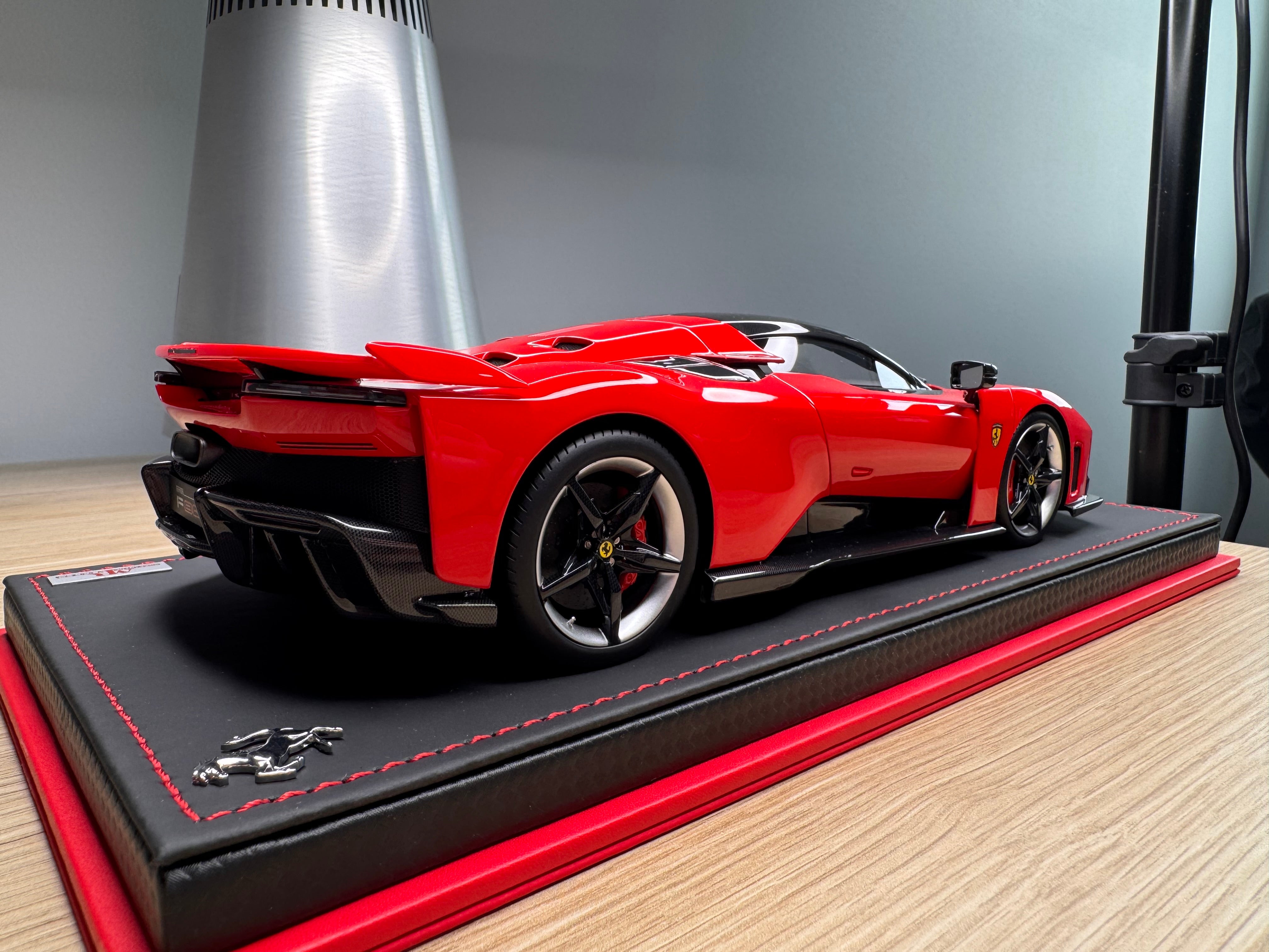 Ferrari F80 - Rosso Scuderia - 1:18