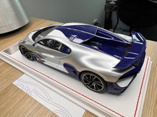 Load image into Gallery viewer, Bugatti Divo - bright silver (glossy) - 1:18
