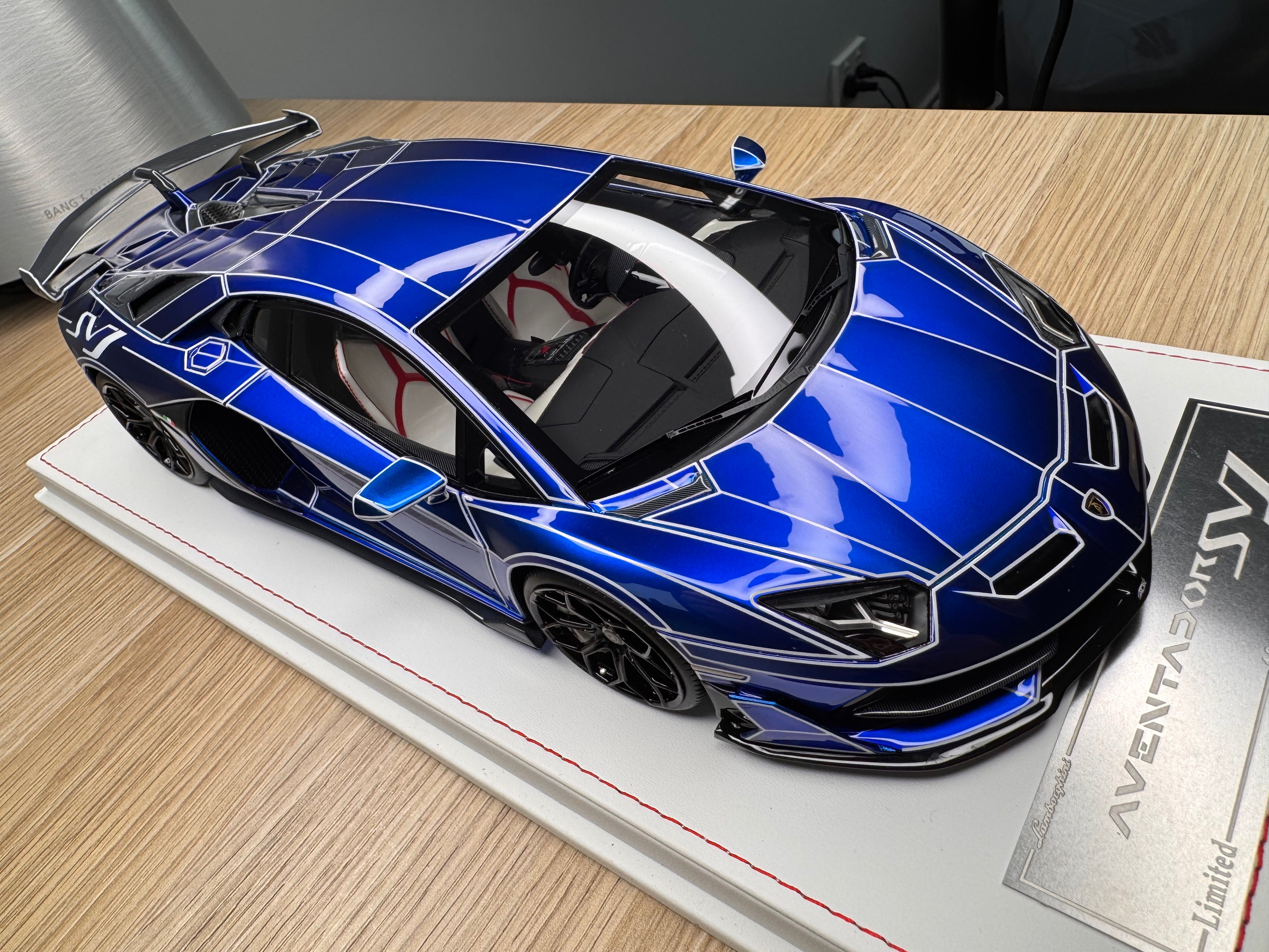 Lamborghini Aventador SVJ - Blue Luminous - 1:18