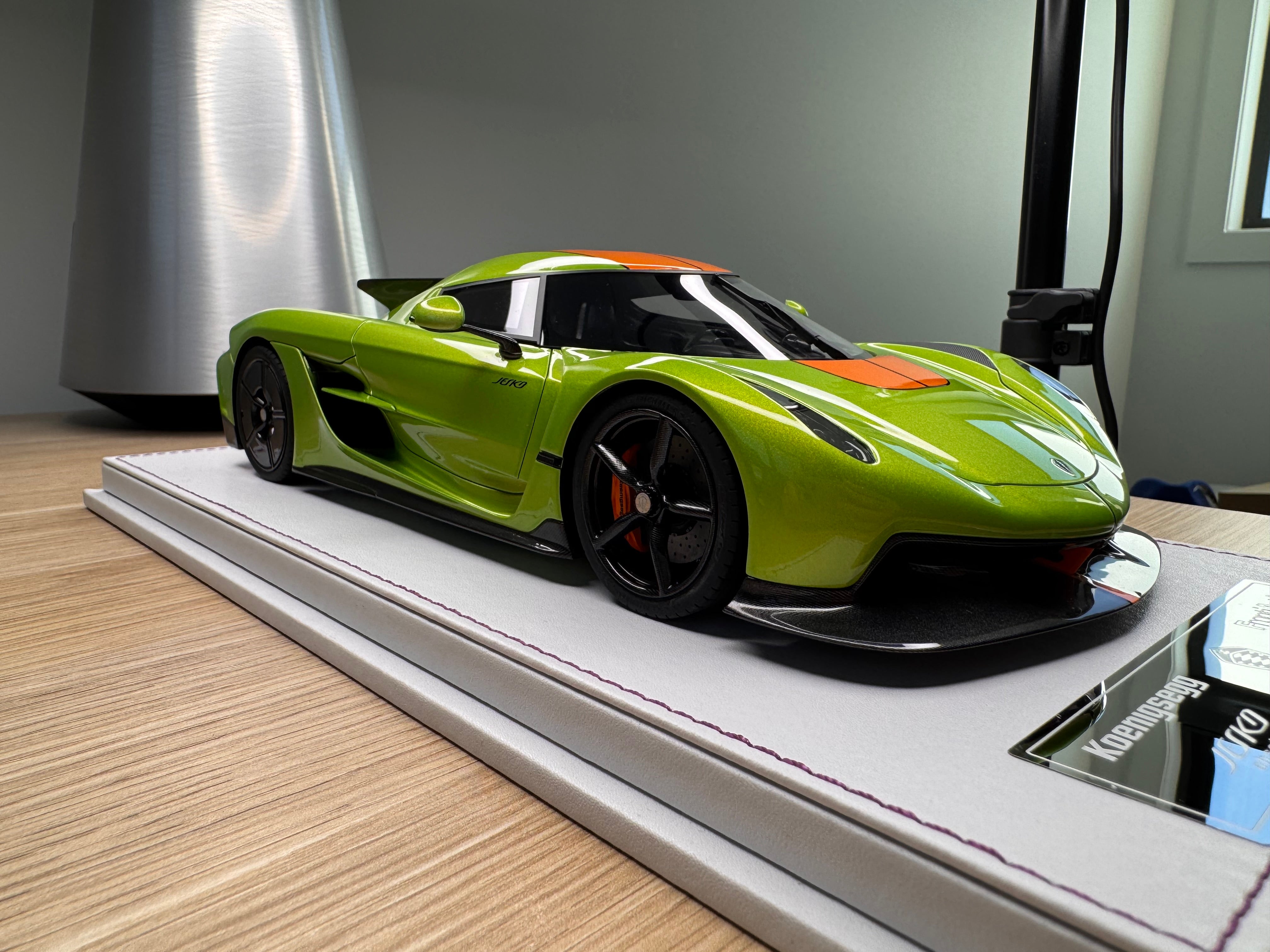 Koenigsegg Jesko Absolut 7373 PMC Special Project - Jesko Green - 1:18