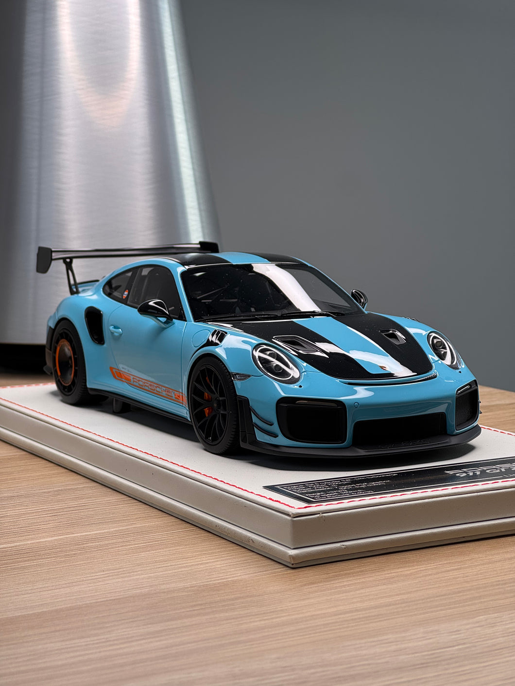 Porsche 911 GT2RSMR - Gulf Blue - 1:18