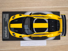 Load image into Gallery viewer, Porsche 911 GT2RS - Racing Yellow - 1:18
