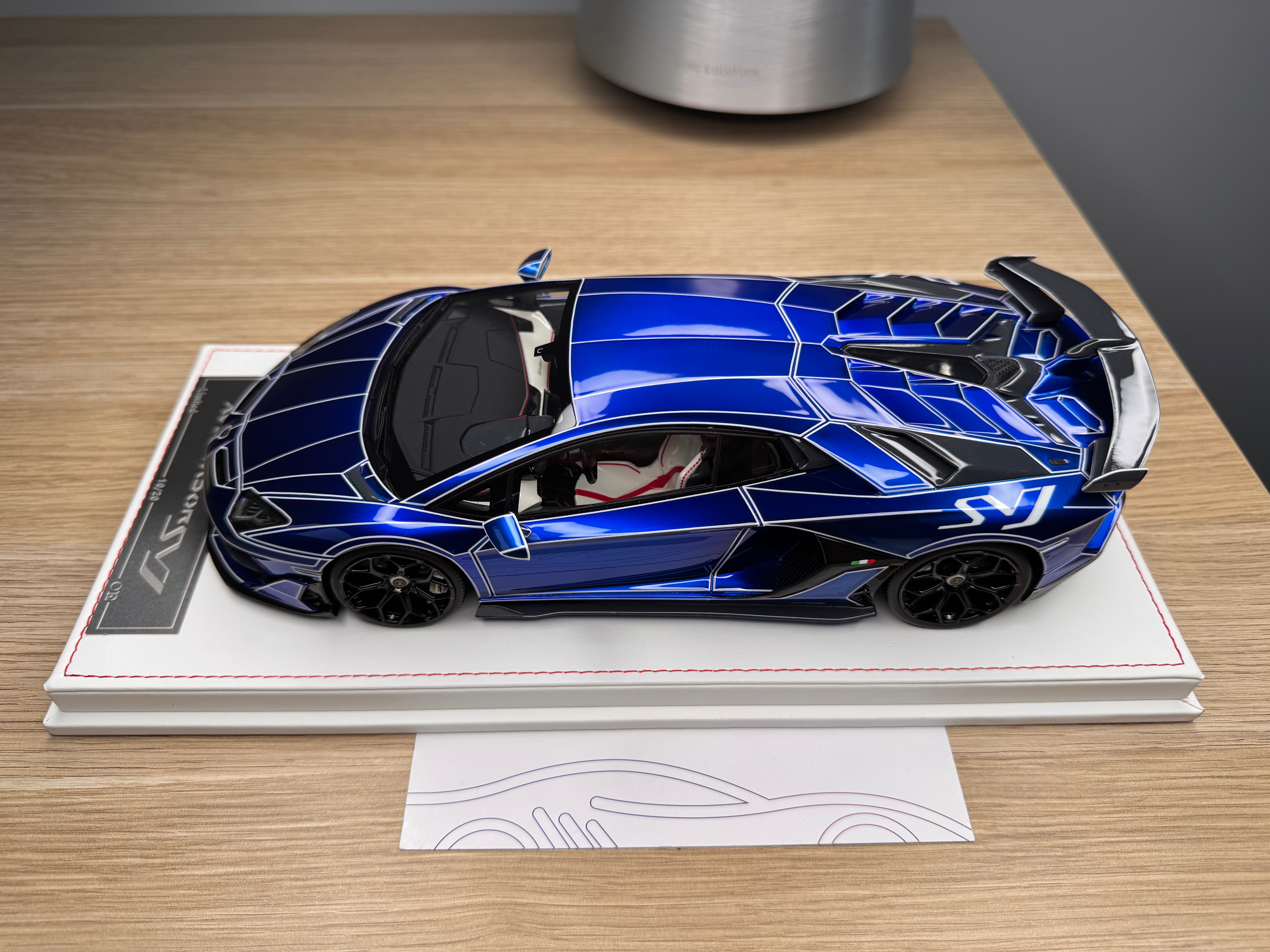 Lamborghini Aventador SVJ - Blue Luminous - 1:18