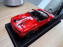 Load image into Gallery viewer, Ferrari 458 Speciale Aperta - Rosso Efesto - 1:18

