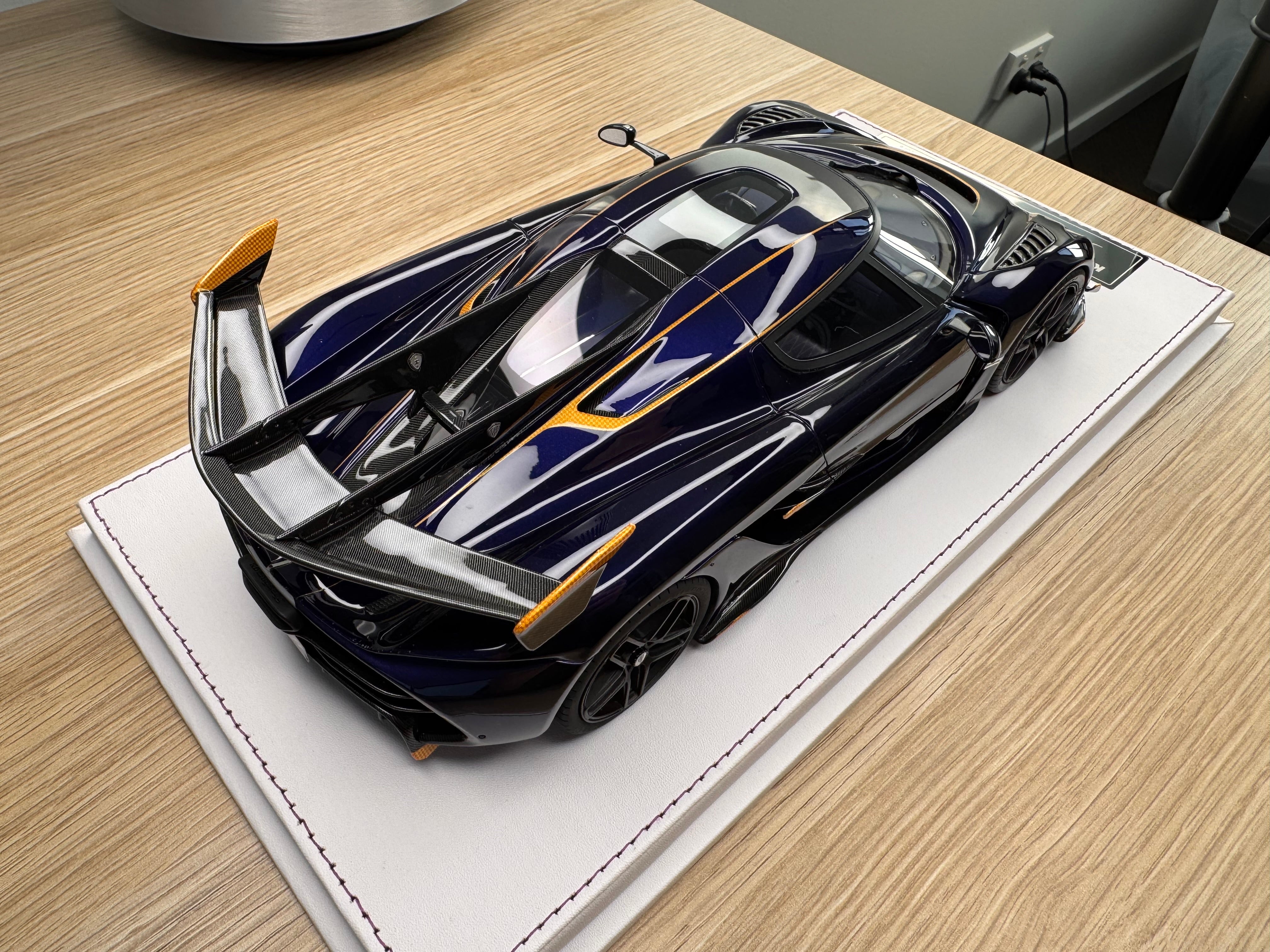 Koenigsegg Jesko PMC Special Project - Blue Scuro Candy - 1:18