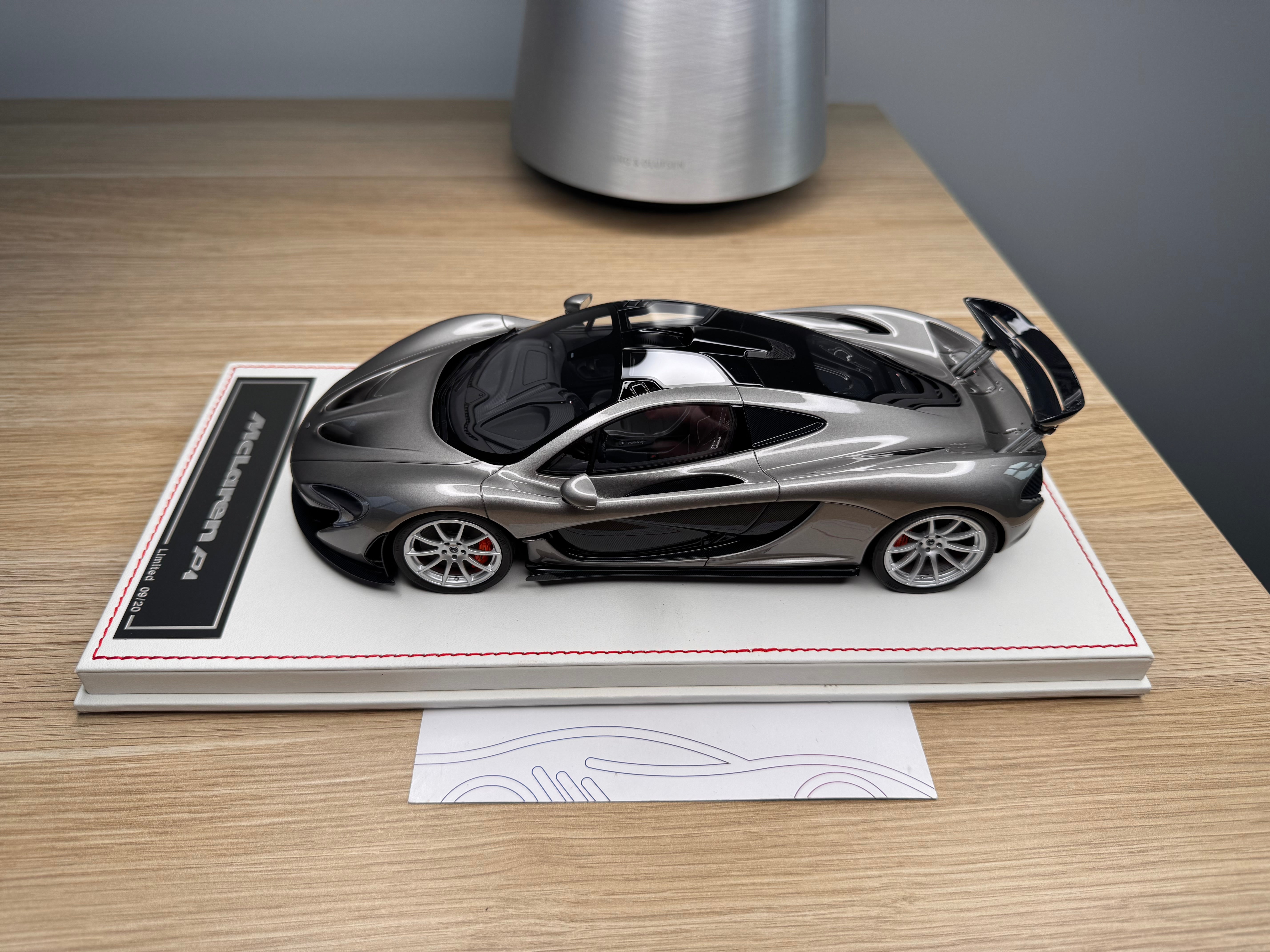 McLaren P1 - Sarthe Grey - 1:18