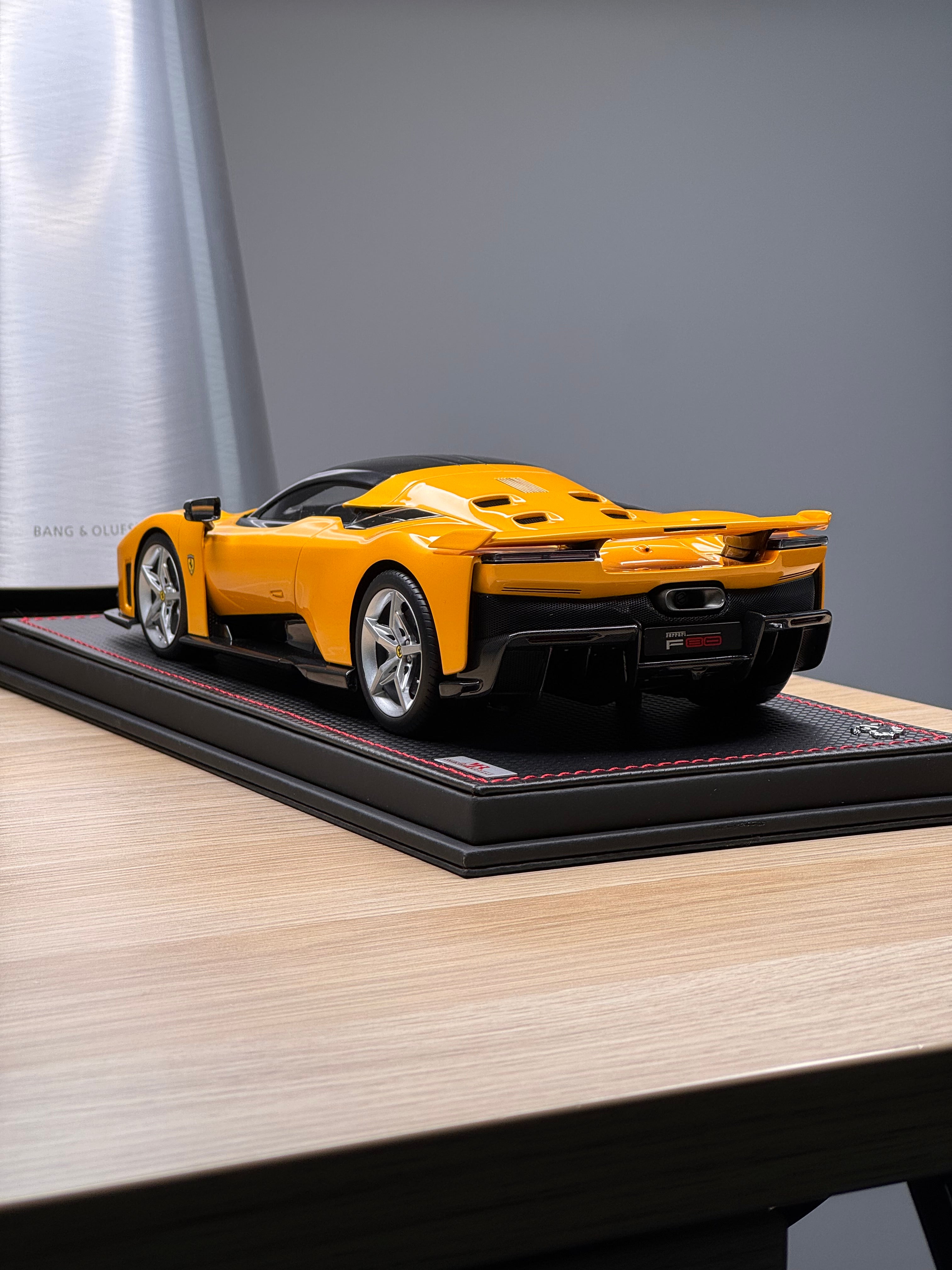 Ferrari F80 - Giallo Triplo Strato - 1:18
