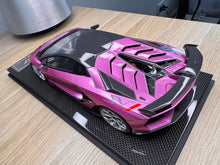 Load image into Gallery viewer, Lamborghini Aventador SVJ - Viola 30th - 1:18
