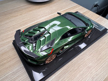 Load image into Gallery viewer, Lamborghini Aventador SVJ - Verde Ermes - 1:18
