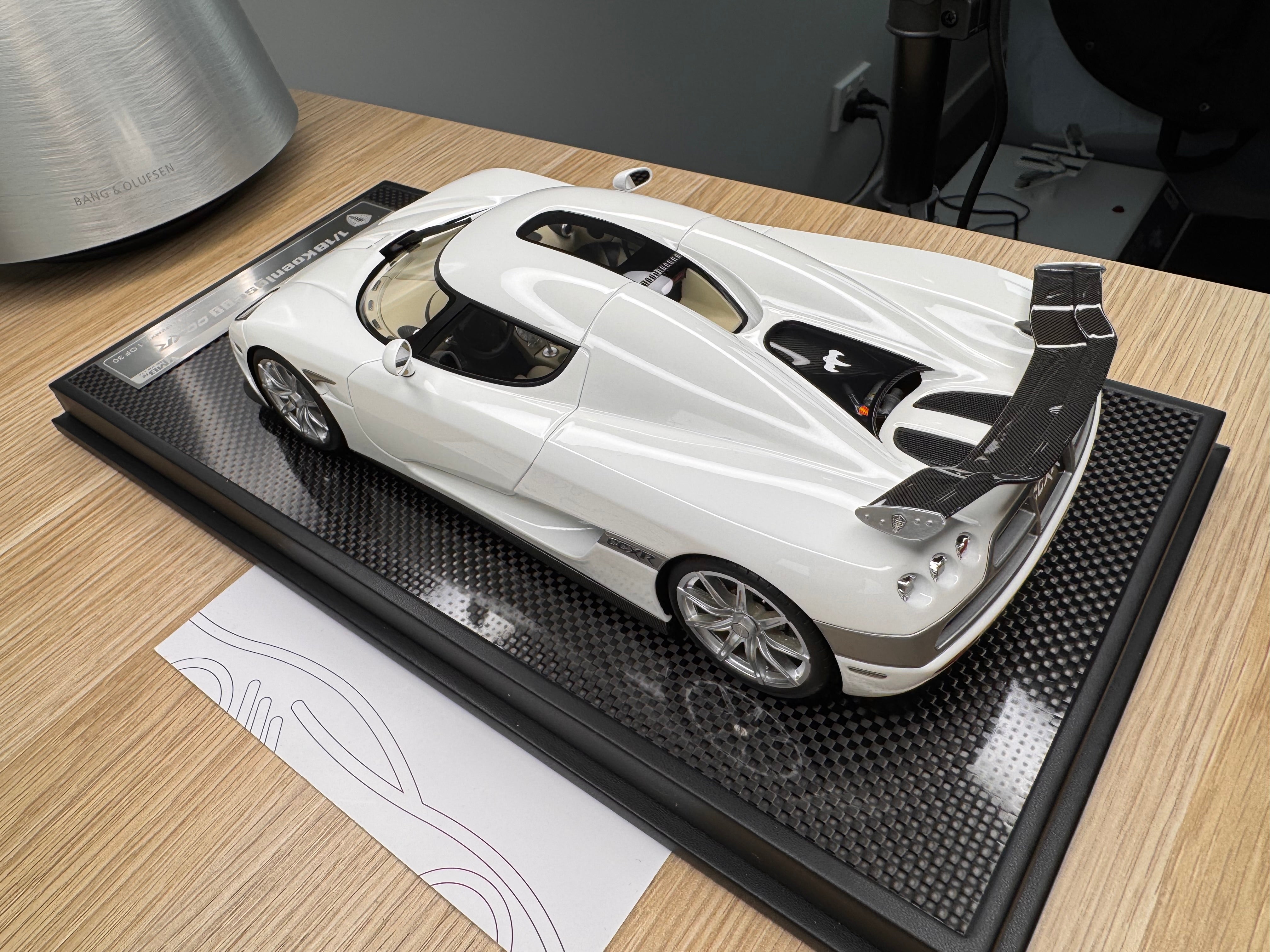 Koenigsegg CCXR - Pearl White - 1:18