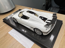 Load image into Gallery viewer, Koenigsegg CCXR - Pearl White - 1:18
