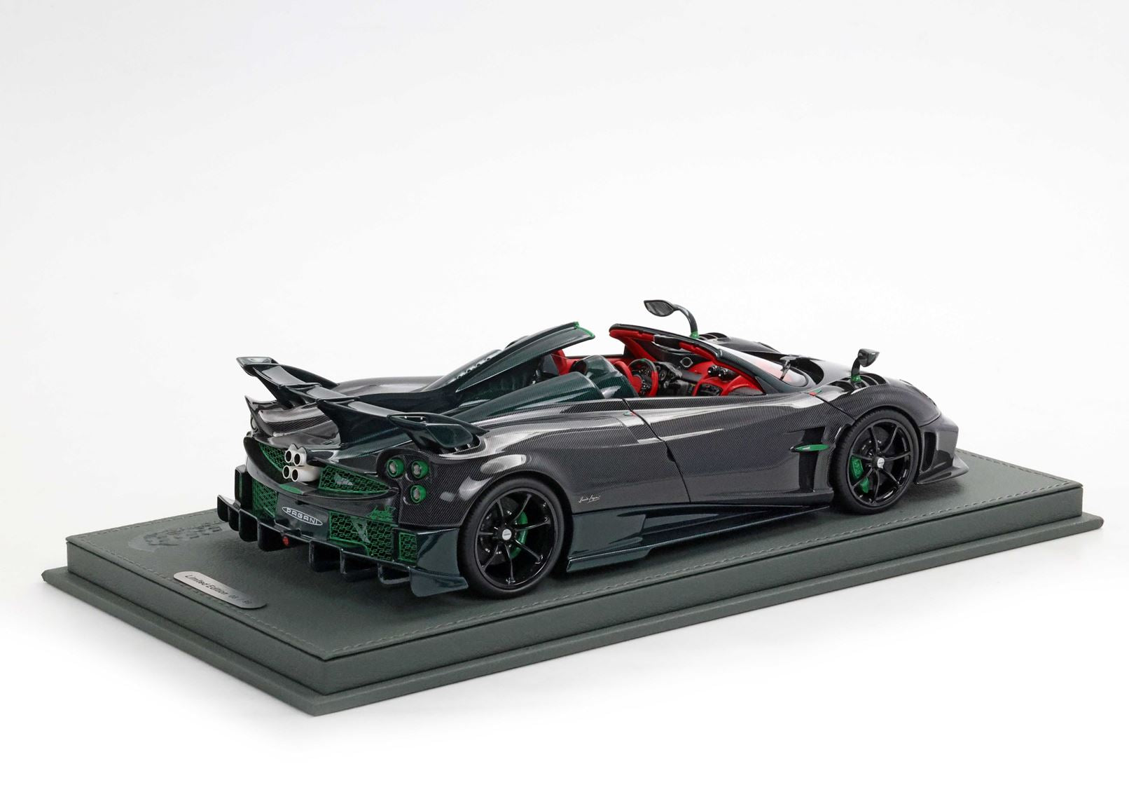 Pagani Imola Roadster - Gloss Carbon - 1:18