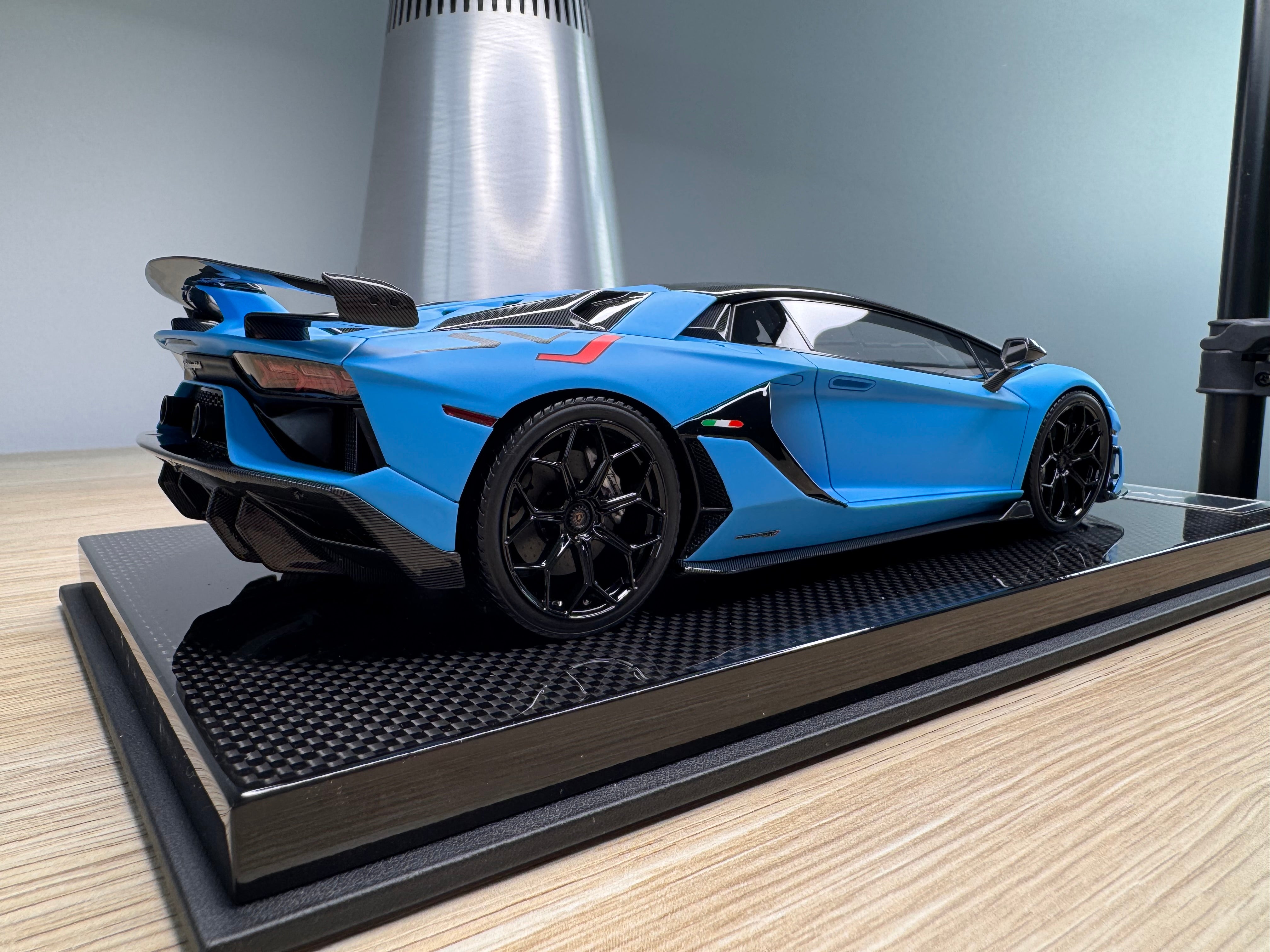 Lamborghini Aventador SVJ - Blu Seiler - 1:18
