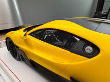 Load image into Gallery viewer, Bugatti Divo - Jaune Molsheim (matte) - 1:18
