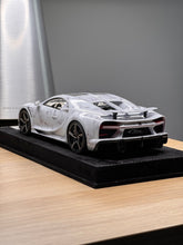Load image into Gallery viewer, Bugatti Chiron Super Sport - White Griotte - 1:18
