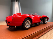 Load image into Gallery viewer, Ferrari 250 Testarossa 1957 - red - 1:18
