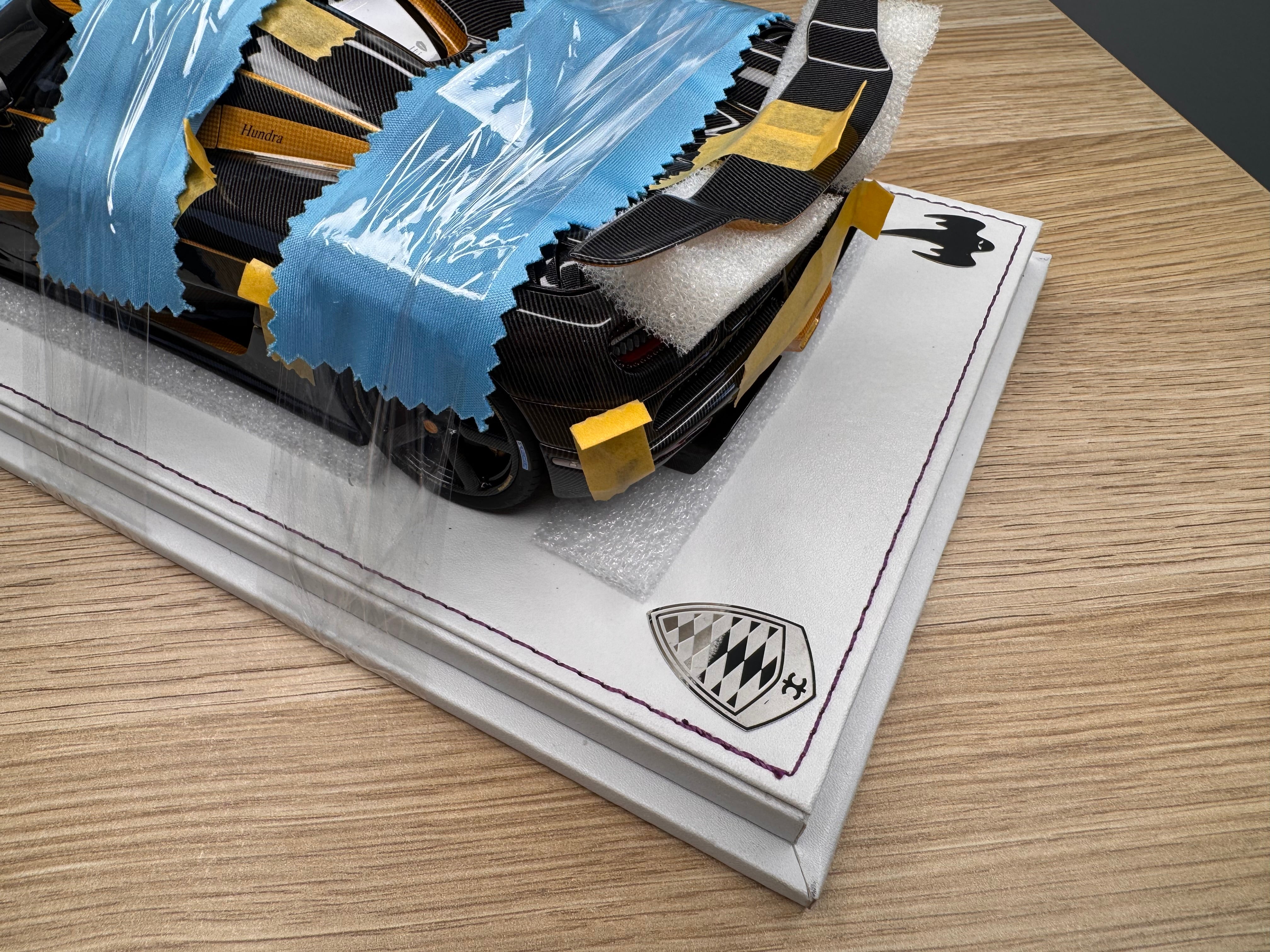 Koenigsegg Agera S - PMC Special Project Hundra carbon gold OPEN PARTS - 1:18