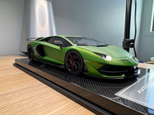 Load image into Gallery viewer, Lamborghini Aventador SVJ - Matte Green Pearl - 1:18
