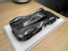 Load image into Gallery viewer, Aston Martin Valkyrie PMC Special Project - carbon - 1:18
