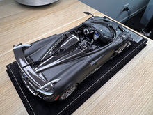 Load image into Gallery viewer, Pagani Huayra Roadster Tempesta - matte black / carbon - 1:18
