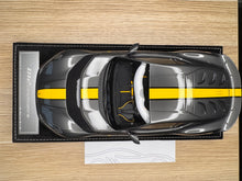 Load image into Gallery viewer, Ferrari 812 Competizione - Grigio Silverstone - 1:18
