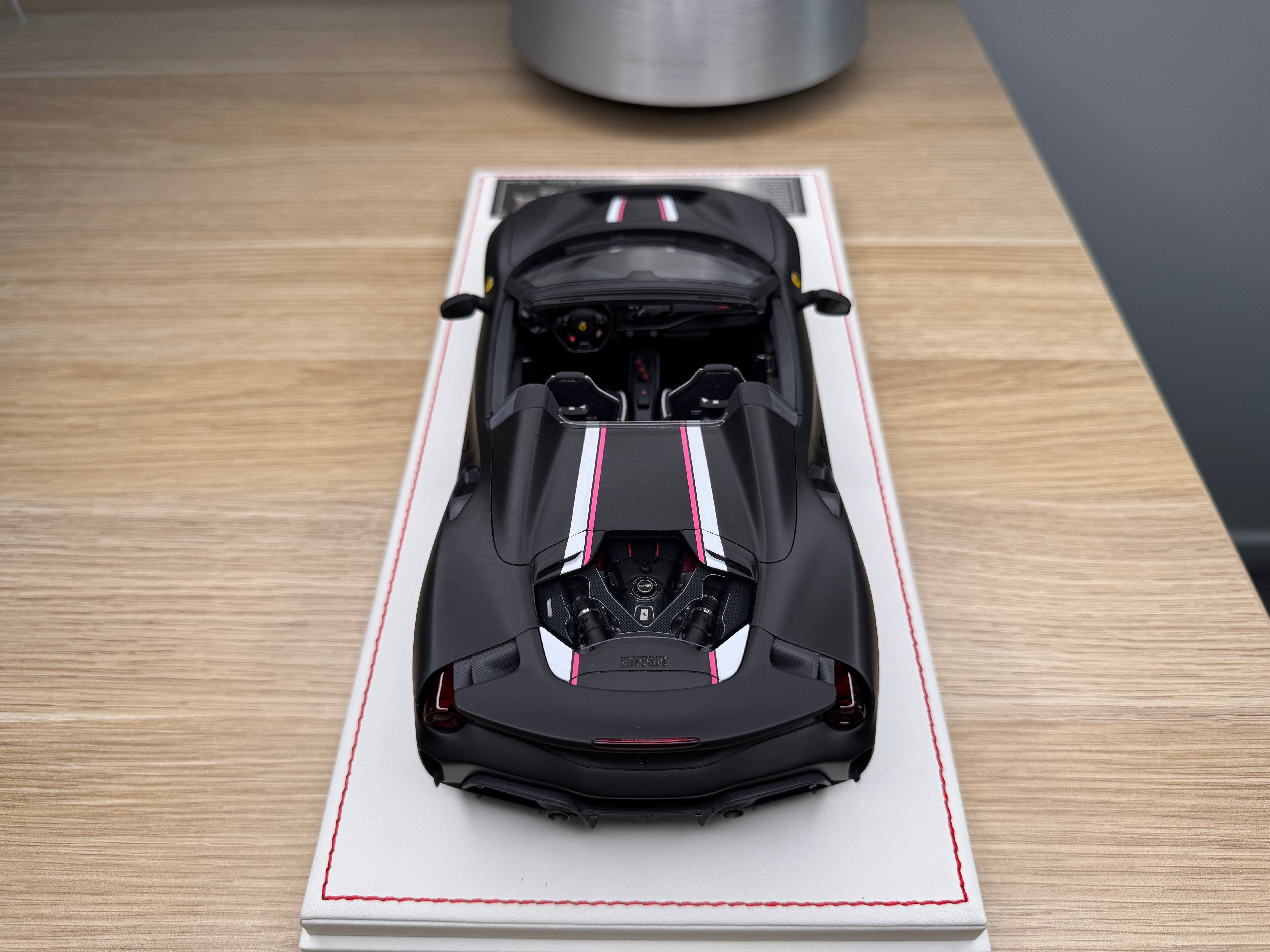 Ferrari 488 Pista Spider - Nero Opaco - 1:18