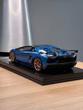 Load image into Gallery viewer, Lamborghini Aventador SVJ - Blu Uranus - 1:18
