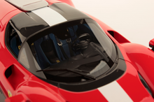 Load image into Gallery viewer, Ferrari Daytona SP3 Icona - Rosso Scuderia - 1:18

