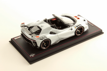 Load image into Gallery viewer, Ferrari SF90 XX Spider - Bianco Artico - 1:18
