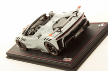 Load image into Gallery viewer, Ferrari SF90 XX Spider - Bianco Artico - 1:18
