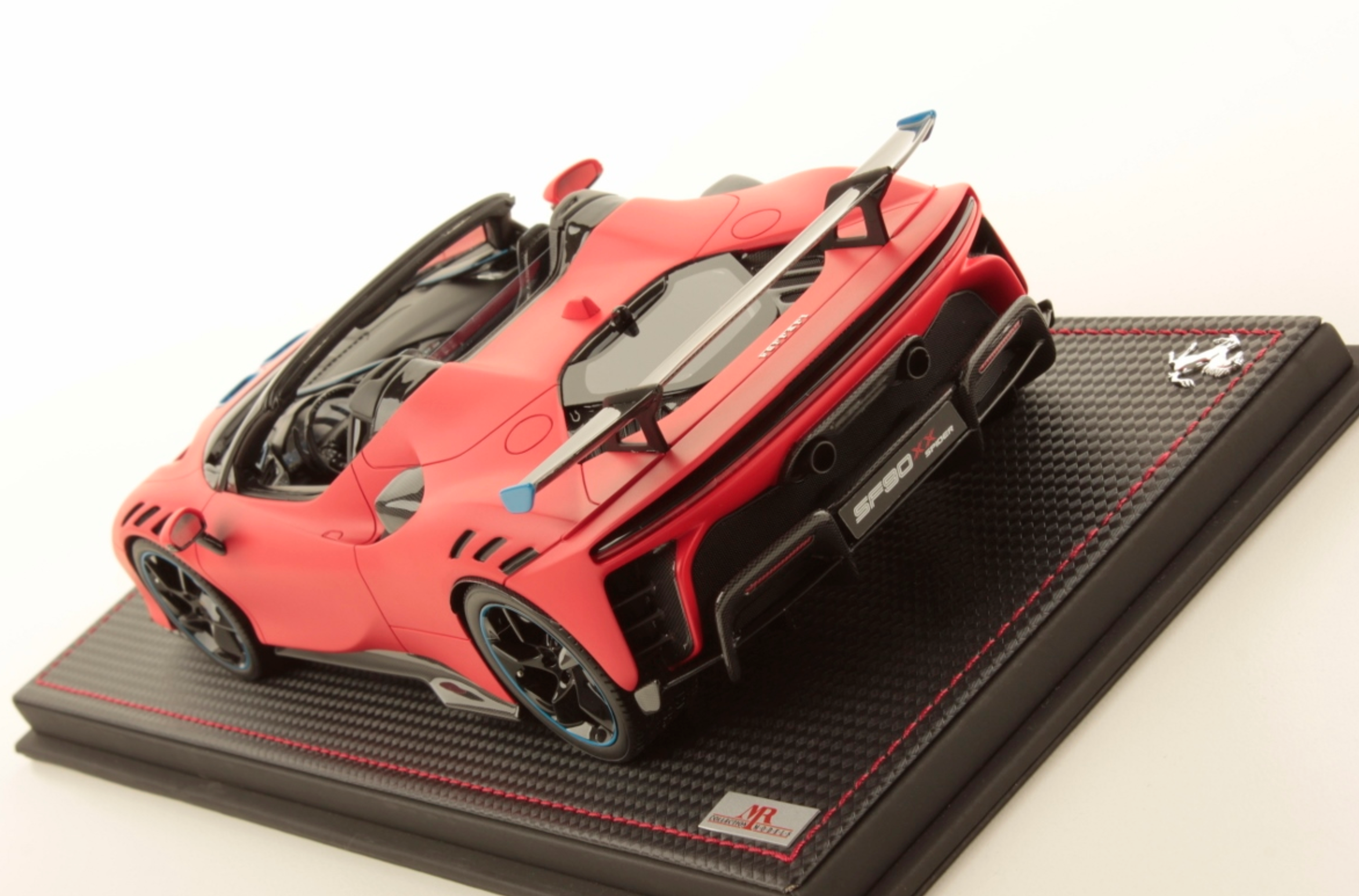 Ferrari SF90 XX Spider - Rosso LeMans Matte LE99 - 1:18