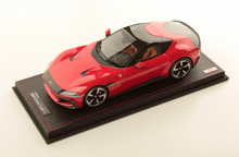 Load image into Gallery viewer, Ferrari 12 Cilindri - Rosso Corsa - 1:18
