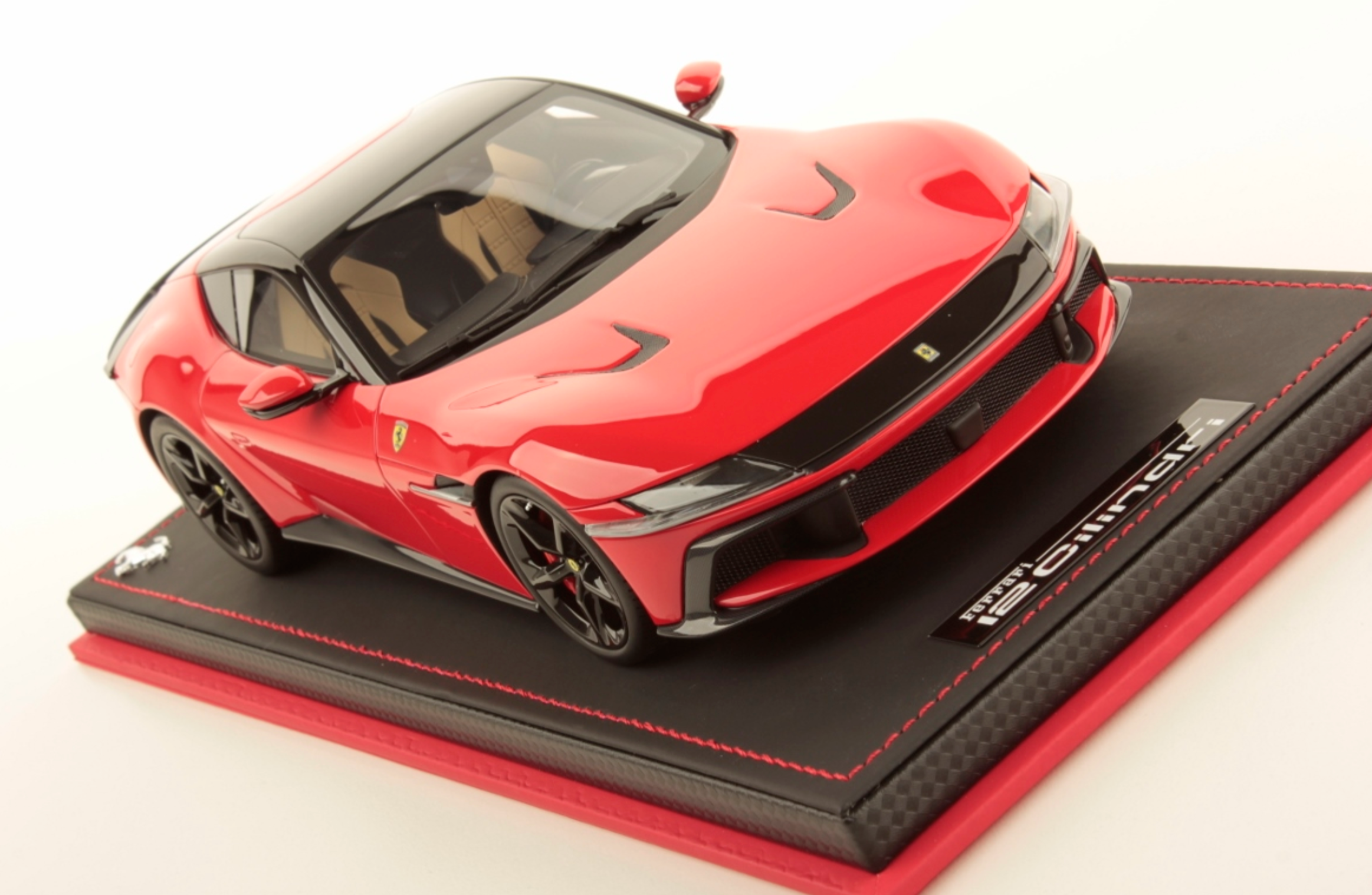 Ferrari 12 Cilindri - Rosso Scuderia - 1:18