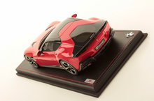 Load image into Gallery viewer, Ferrari 12 Cilindri - Rosso Magma LE99 - 1:18
