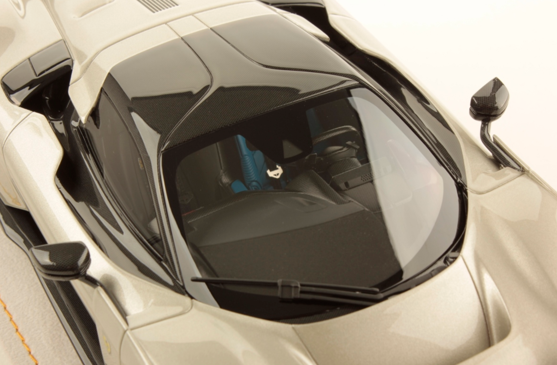 Ferrari F80 - Alluminio Lucido LE49 - 1:18